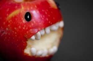 apple-bite